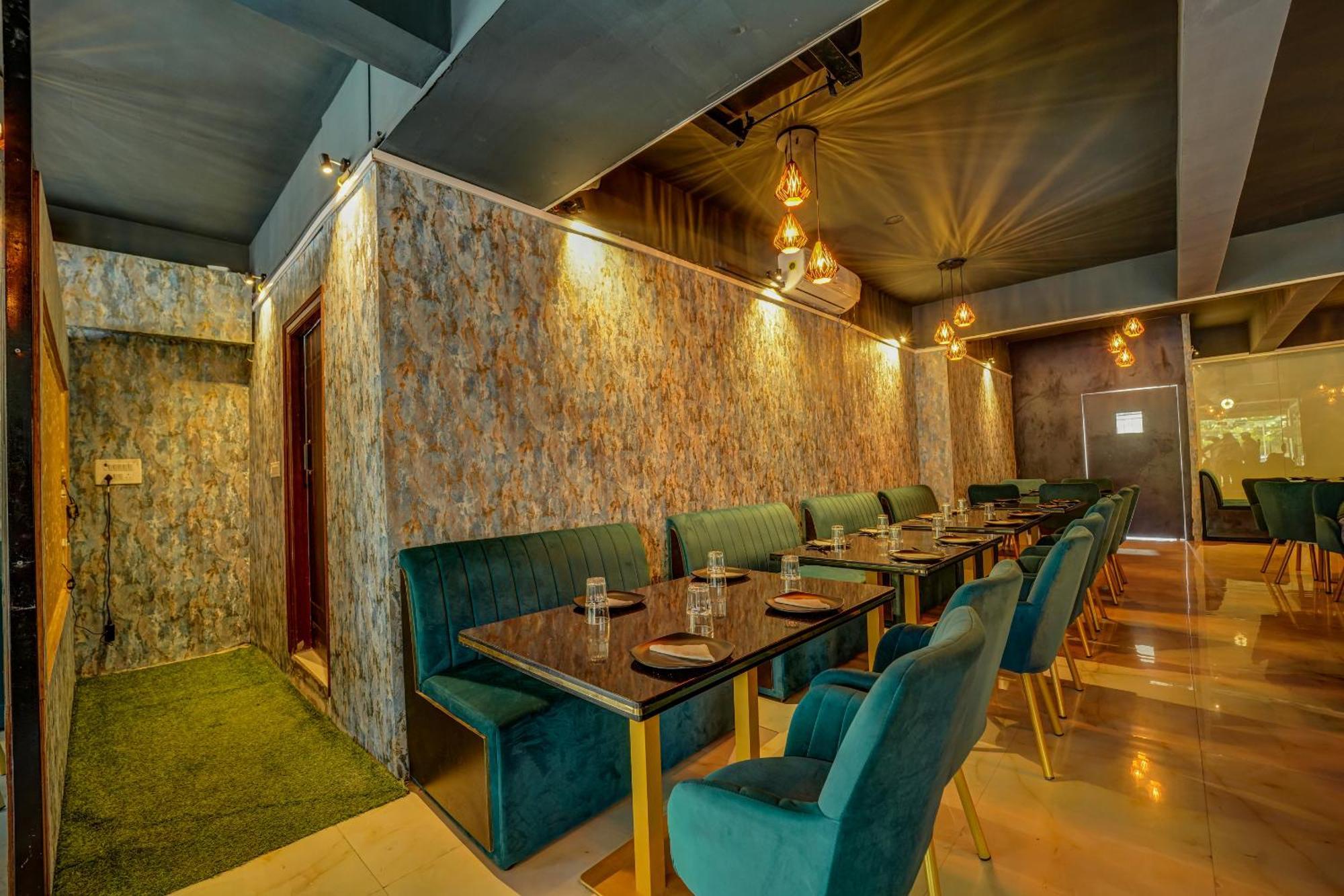 The Emerald Inn Bangalore Esterno foto