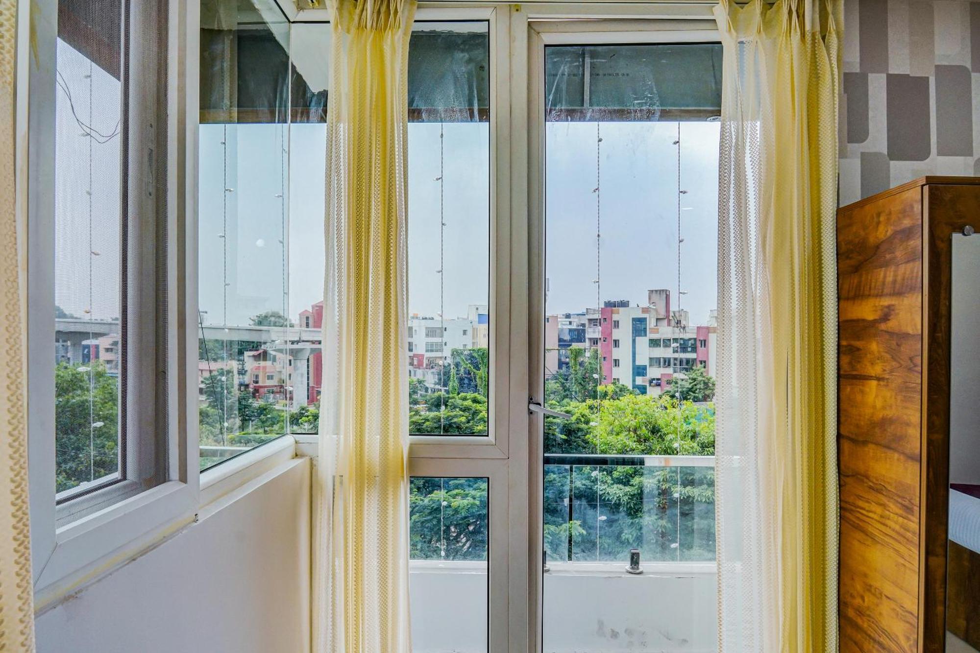 The Emerald Inn Bangalore Esterno foto