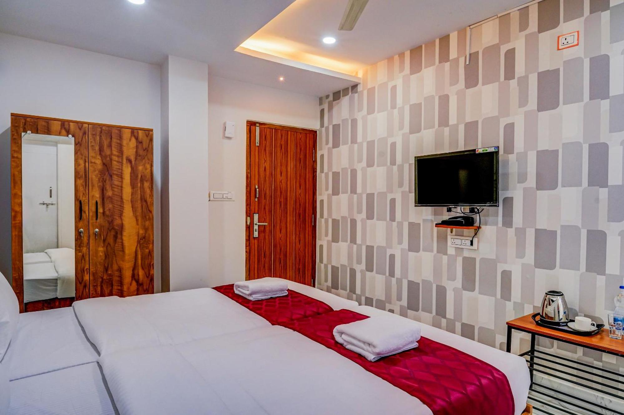 The Emerald Inn Bangalore Esterno foto