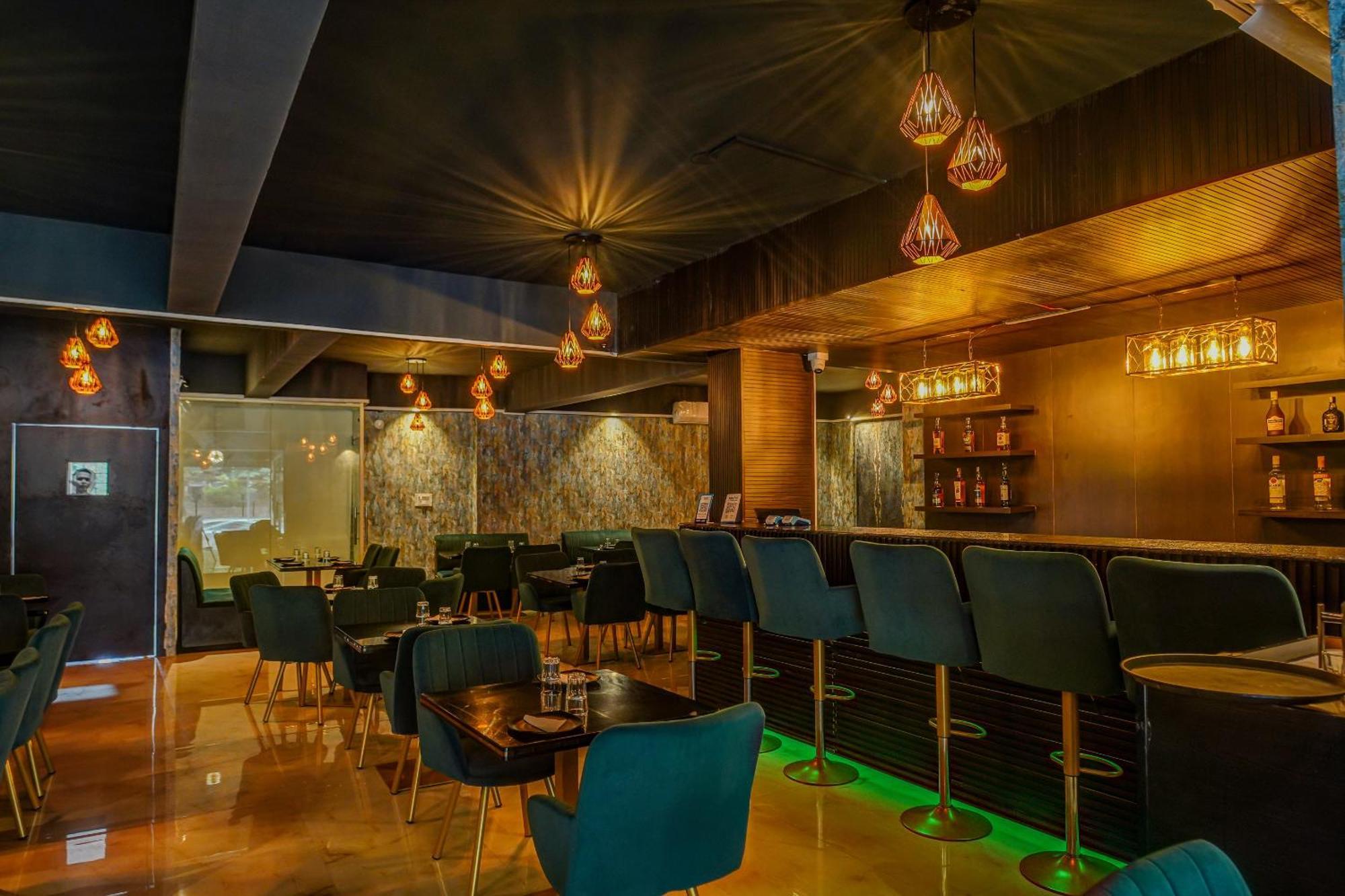 The Emerald Inn Bangalore Esterno foto