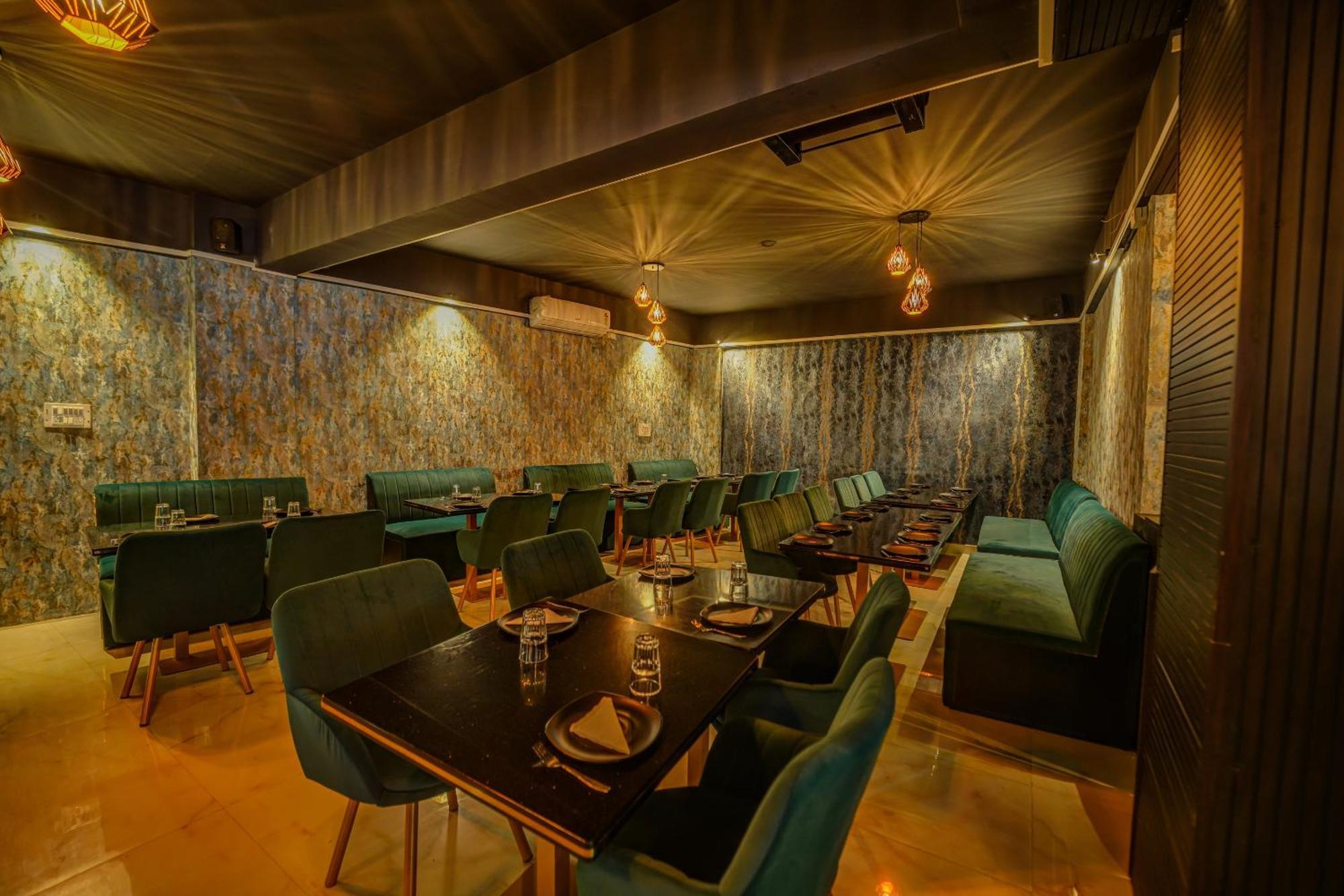 The Emerald Inn Bangalore Esterno foto