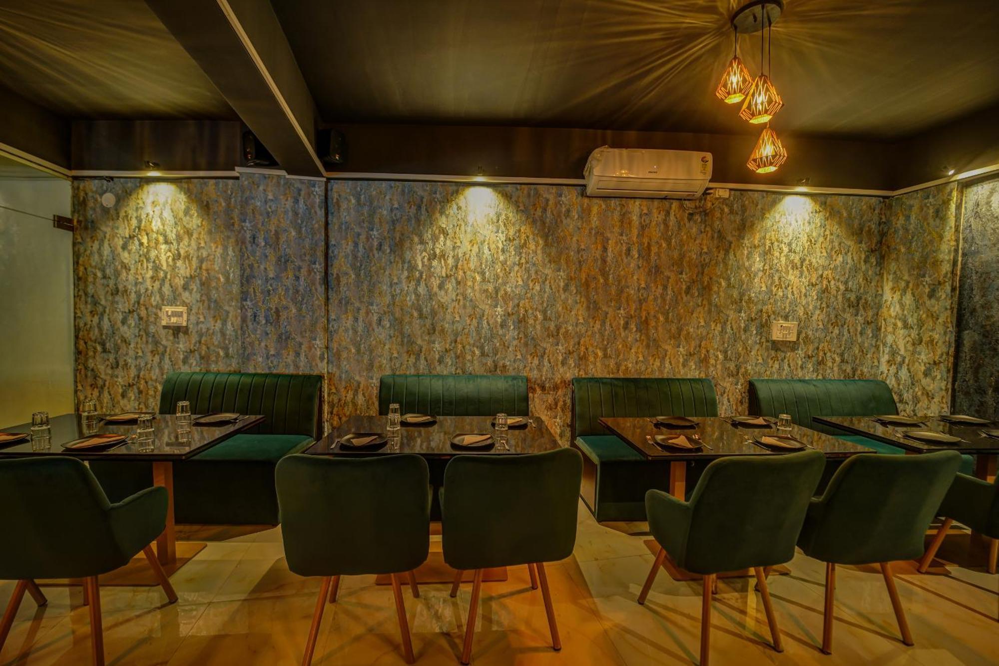 The Emerald Inn Bangalore Esterno foto