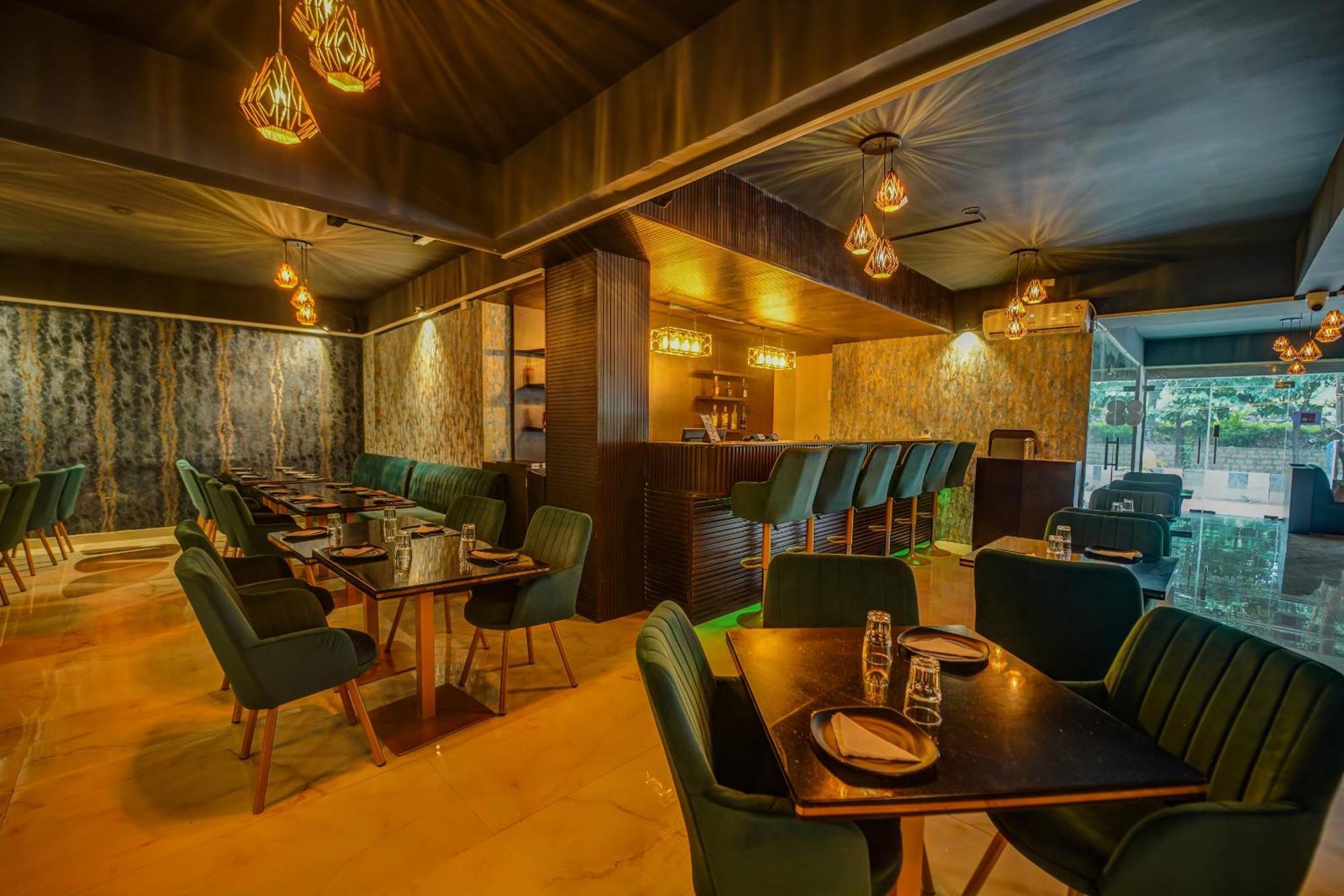 The Emerald Inn Bangalore Esterno foto